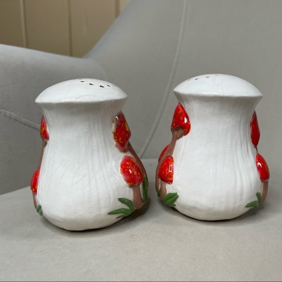 Vintage Mushroom Salt and Pepper shaker Set MCM Home Decor Retro Large - Picture 2 of 5